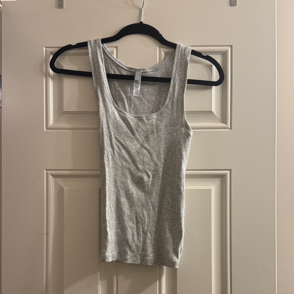 SKIMS.Gray Women's Tank Top. No Returns